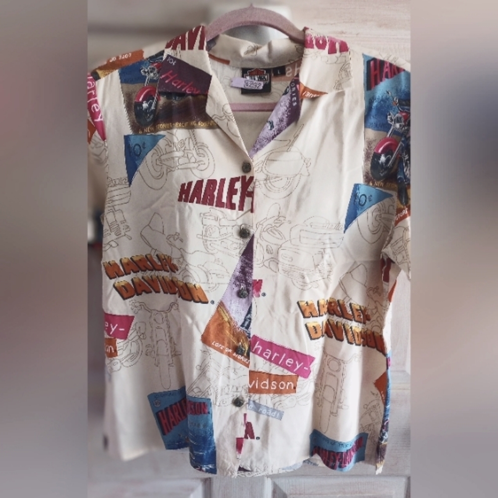 Women's Vintage Harley Davidson creme printed   button down blouse Large